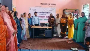 निश्चित उम्र में शादी, बच्चों के बीच तीन साल का अंतर और परिवार नियोजन कराने वाले दंपतियों का हुआ सम्मान