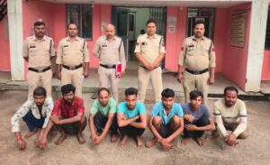 Raigarh News: तमनार में आदतन झगड़ा-मारपीट करने वाले 7 उपद्रवी युवकों पर पुलिस ने की प्रतिबंधात्मक कार्रवाई, जारी हुआ जेल वारंट