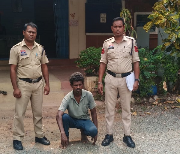 Raigarh News: बाइक चोरी के फरार आरोपी को कुनकुरी से गिरफ्तार, फरार आरोपियों की धरपकड़ के लिए रायगढ़ पुलिस का अभियान लगातार जारी