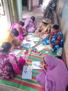 Raigarh News: स्व-सहायता समूह की दीदियों की अनूठी पहल, बीज राखियों से रक्षाबंधन पर बिखरेगा हरियाली का संदेश, भाई की कलाई पर प्यार, धरती मां को उपहार की थीम पर एनआरएलएम बिहान की अभिनव पहल