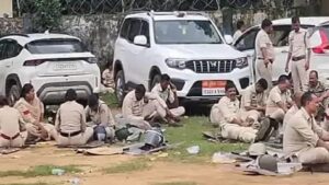 Chhattisgarh: गिरफ्तार करने पहुंची पुलिस पर ग्रामीणों का हमला, DSP समेत 24 से ज्यादा पुलिसकर्मी हुए घायल, इलाके में भारी पुलिस बल तैनात