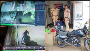 Raigarh News: ढाबा और गैरेज में चोरी करने वाला शातिर चोर 24 घंटे में गिरफ्तार, मोबाइल, जैक और बाइक बरामद