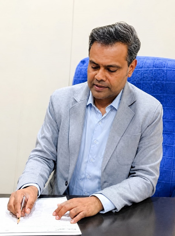 Raigarh: डॉ. आर. एल. हॉस्पिटल एवं टेस्ट ट्यूब बेबी सेंटर में वरिष्ठ न्यूरोसर्जन एवं स्पाइन सर्जन डॉ. सिब कुमार पाढ़ी देंगे सेवा….