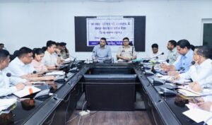 Raigarh News: कानून व्यवस्था को लेकर प्रशासन सख्त, अवैध अप्रवासियों की पहचान एवं मॉनिटरिंग के निर्देश