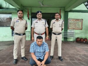 Raigarh News: ऑपरेशन क्लीन हंट;  फरार गांजा तस्कर चन्द्रमणी यादव गिरफ्तार, तस्करी में इस्तेमाल i20 कार भी जब्त
