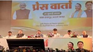 खाद की कालाबाजारी पर सरकार का बड़ा एक्शन: 472 स्थानों पर छापे, 68 हजार बोरी खाद जब्त, 11 लोगों पर FIR