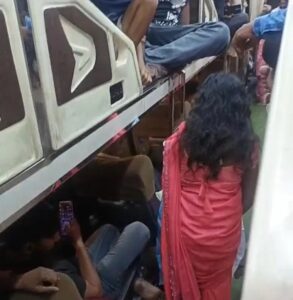 CG News: कोरबा से पटना जा रही बस में प्रसव, नवविवाहिता ने दिया बच्चे को जन्म; मां-शिशु दोनों स्वस्थ