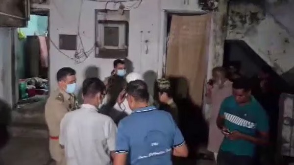 CG: घर में मिले एक ही परिवार के 5 लोगों के शव, रायपुर में दिल दहला देने वाली घटना 