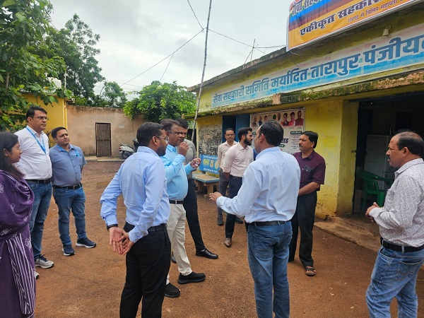 Raigarh: जिले में सहकारिता व्यवस्था को मिलेगी नई मजबूती, सचिव सी.आर. प्रसन्ना ने किया कोतरा पैक्स का औचक निरीक्षण