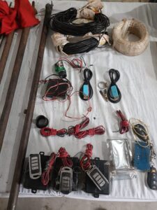 Kanker Naxal Dump: जंगल में जमीन के नीचे छिपा था नक्सलियों का बड़ा जखीरा! जवानों ने खोदा तो निकले हथियार और वायरलेस सेट