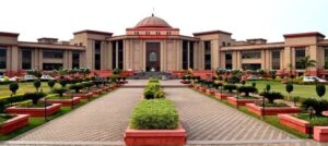 CG High Court: बिलासपुर एयरपोर्ट को लेकर बड़ा फैसला जल्द! AAI को संचालन सौंपने के प्रस्ताव पर हाईकोर्ट ने दिए सख्त निर्देश