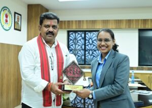 उप मुख्यमंत्री विजय शर्मा ने राष्ट्रपति भवन से आमंत्रण मिलने पर रेणुका गोस्वामी को दी बधाई, स्वतंत्रता दिवस समारोह में होंगी शामिल