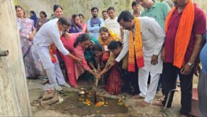 Raigarh: महापौर जीवर्धन चौहान ने दो वार्डों में 10 लाख के विकास कार्यों का किया भूमिपूजन
