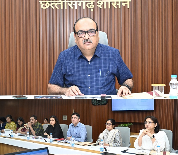 मुख्य सचिव ने बच्चों के लिए स्वास्थ्य कार्यक्रमों को लेकर यूनिसेफ और विभिन्न विभागों के अधिकारियों की संयुक्त बैठक ली