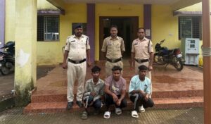 Raigarh News: रथ मेला में किशोर से मारपीट, स्टील के कड़े से सिर पर किया वार, 3 आरोपी गिरफ्तार, जेल भेजे गए