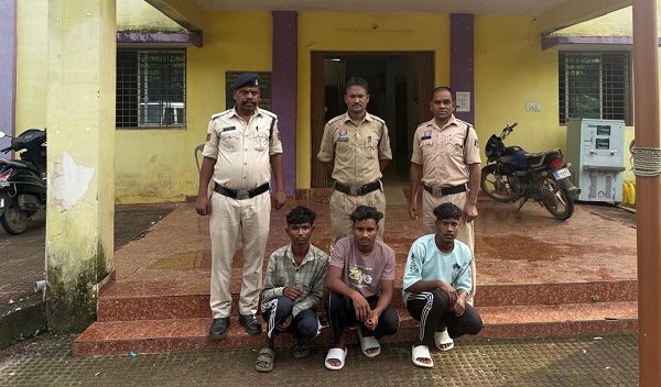 Raigarh News: रथ मेला में किशोर से मारपीट, स्टील के कड़े से सिर पर किया वार, 3 आरोपी गिरफ्तार, जेल भेजे गए