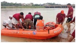 CG News: नदी में डूबने से छात्र की मौत, दोस्तों के साथ अरपा नदी में नहाते समय हुआ हादसा, 2 घंटे बाद मिला शव