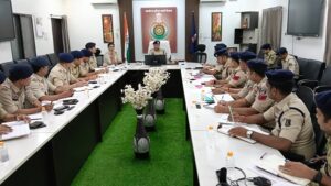 आईजी राम गोपाल गर्ग बिलासपुर रेंज ने ली रेंज के सायबर थानों की समीक्षा बैठक; साइबर अपराधों पर आईजी सख्त, फर्जी SIM बेचने वाले POS एजेंटों पर FIR के निर्देश