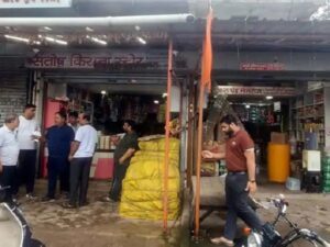 Raigarh: एक ही रात दो दुकानों में चोरी, लाखों की नगदी और सामान पार, पुलिस जांच में जूटी