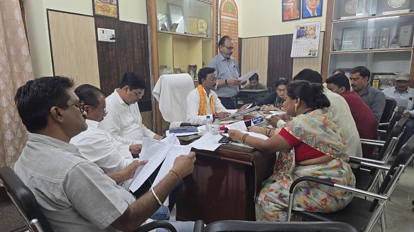 Raigarh: एमआईसी की बैठक में शहर विकास से जुड़े 13 प्रस्तावों पर लगी मुहर, 9.55 करोड़ रुपये के विकास कार्यों को हरी झंडी