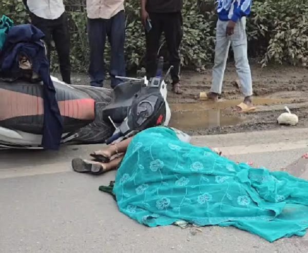Raigarh News: केलो डेम के पास तेज रफ्तार ट्रेलर की चपेट में आई स्कूटी, युवती की मौके पर मौत; आक्रोशित लोगों ने किया चक्काजाम