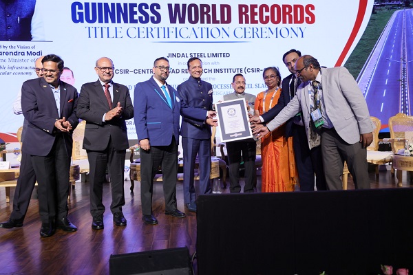 दुनिया की सबसे लंबी स्टील स्लैग रोड बनाकर जिंदल स्टील ने रचा इतिहास, बना गिनीज रिकॉर्ड