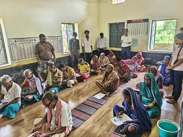 Raigarh: जिले में 3244 शिक्षार्थियों ने दी बुनियादी साक्षरता एवं संख्या ज्ञान आकलन परीक्षा, निर्धारित लक्ष्य से 744 अधिक शिक्षार्थियों ने परीक्षा में लिया हिस्सा, जिला जेल में भी 26 शिक्षार्थी हुए शामिल