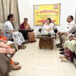 Raigarh: महिलाओं की सुरक्षा और अधिकारों को लेकर महिला आयोग अध्यक्ष डॉ.साहू ने ली समीक्षा बैठक