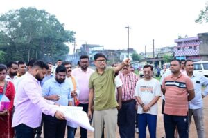 रायगढ़ की बदलेगी तस्वीर: विकास परियोजनाओं का वित्त मंत्री  ओ.पी.चौधरी ने किया मैराथन निरीक्षण