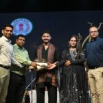 Raigarh: चक्रधर समारोह की तीसरी शाम छत्तीसगढ़ी गीतों से हुई संगीतमय शुरुआत, नीलेश जोगी म्यूजिकल ग्रुप की प्रस्तुति ने दर्शकों को खूब झुमाया