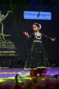 चक्रधर समारोह में रायपुर की आनंदिता तिवारी ने कथक से प्रस्तुत की शिव पंचाक्षरी स्तोत्र की भावपूर्ण प्रस्तुति