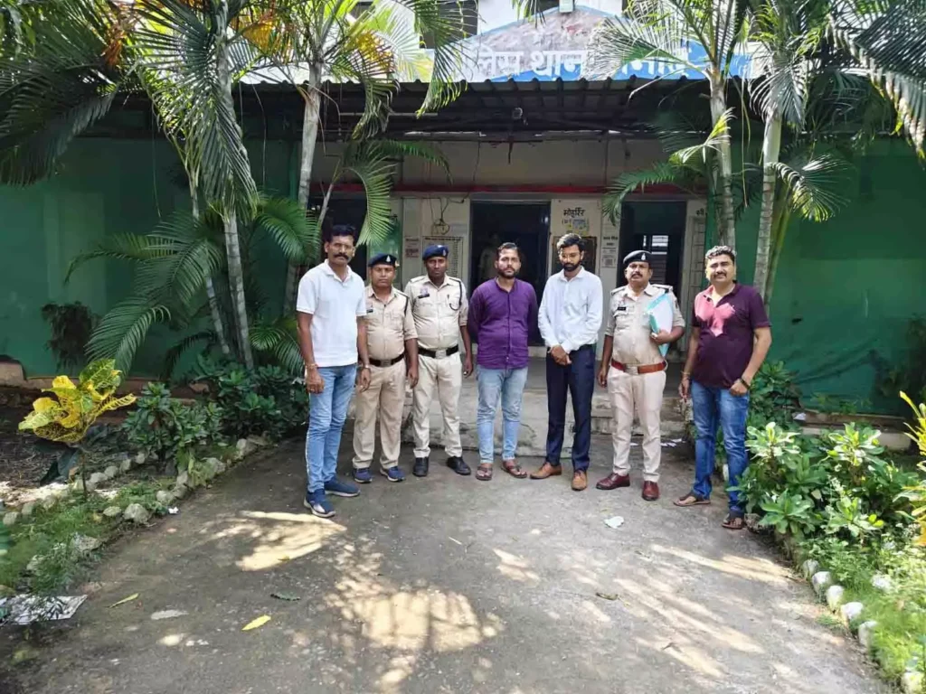 EV डीलरशिप का सपना दिखाया, 100% कैशबैक का दिया झांसा; 31.80 लाख की ठगी में दो गिरफ्तार