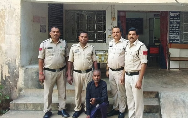 Raigarh: टांगी से वार कर ग्रामीण की हत्या करने वाला आरोपी गिरफ्तार, आपसी कहासुनी पर बढ़ा विवाद