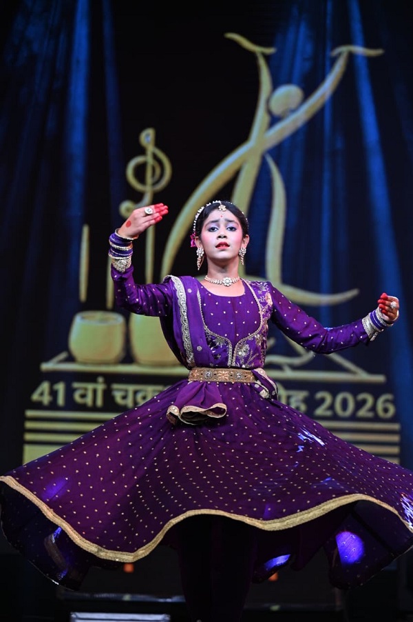 चक्रधर समारोह में अन्विता विश्वकर्मा ने कथक में दिखाई भाव, लय और ताल की सुंदर प्रस्तुति