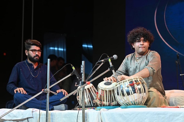 Raigarh: निशित के तबले और मुदस्सिर की सारंगी ने छेड़ी सुरों की खूबसूरत धुन