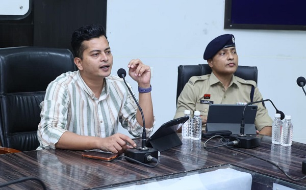 Ragarh: जन्माष्टमी पर्व की तैयारियों को लेकर शांति समिति की बैठक आयोजित, व्यवस्थाओं को लेकर दिए आवश्यक निर्देश