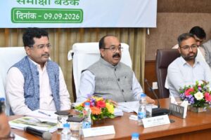 उप मुख्यमंत्री ने नगर निगमों और जिला मुख्यालय वाले नगर पालिकाओं के कार्यों की समीक्षा की, कहा- सुबह शहर में निकलें अधिकारी, जमीनी हकीकत देखें और काम कराएं