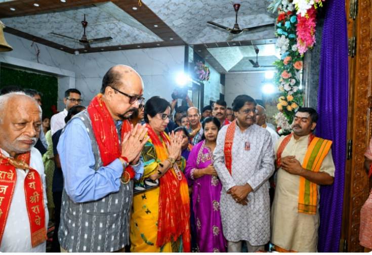 श्री बांके बिहारी मंदिर में राज्यपाल रमेन ढेका ने किया भगवान श्रीकृष्ण का विधि-विधान से पूजन