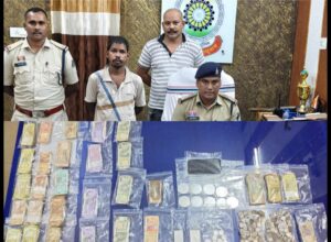 Raigarh News: घरघोड़ा के जयस्तंभ चौक चोरीकांड में रायगढ़ पुलिस की बड़ी सफलता, आरोपी गिरफ्तार; 6लाख 30 हजार रुपये की संपत्ति जप्त
