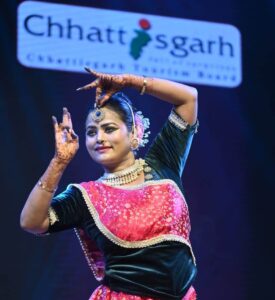 रायगढ़ घराने की कथक परंपरा और भाव-लय का दिखा मनोहारी संगम, परन, तोड़ा, लयकारी और भावपूर्ण अभिनय से सजी शिल्पा सिंह की प्रस्तुति ने बटोरी खूब सराहना