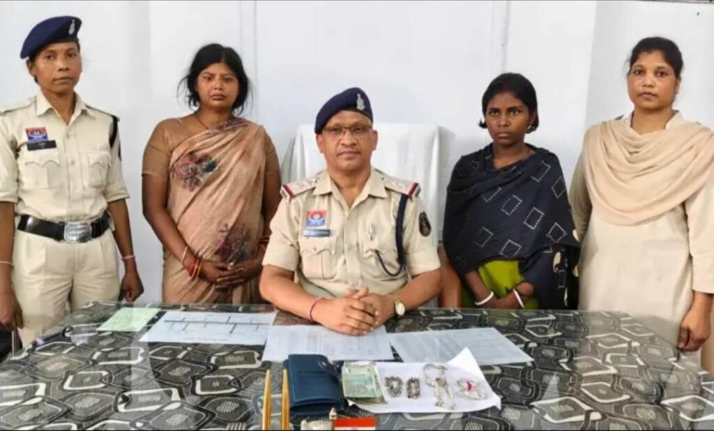 Raigarh : चलती ट्रेन में महिला यात्री के पर्स से चोरी का खुलासा, 2 महिला आरोपी गिरफ्तार