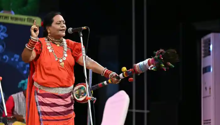 तंबूरा थामे कपालिक शैली में गूंजी पंडवानी, पद्मश्री डॉ. उषा बारले ने मोहा मन