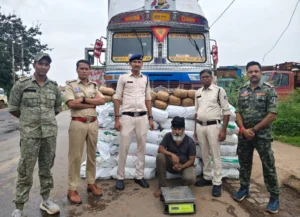 CG News: 2.23 करोड़ का गांजा जब्त: ट्रक में गुप्त चेंबर बनाकर हो रही थी तस्करी, आरोपी गिरफ्तार 