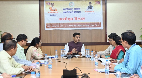 उच्च शिक्षा मंत्री टंक राम वर्मा ने ली समीक्षा बैठक, कहा- 700 सहायक प्राध्यापकों की भर्ती और पदोन्नति प्रक्रिया में अनावश्यक विलंब न करें