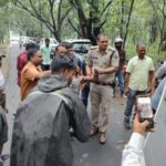 Ragarh News: सड़क हादसे में ट्रक के नीचे दबा श्रमिक, तमनार पुलिस ने हाइड्रा क्रेन से किया सफल रेस्क्यू