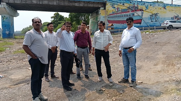 Raigarh: शहर की स्वच्छता और सुंदरता को लेकर आयुक्त क्षत्रिय सख्त, प्रमुख स्थलों का किया निरीक्षण