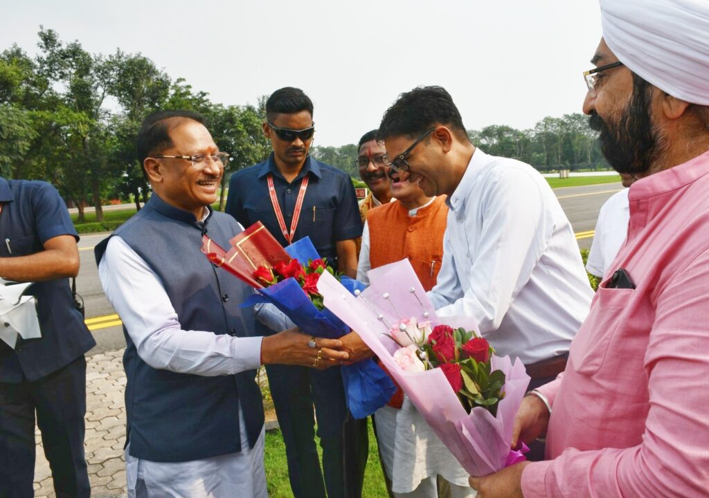 रायगढ़ पहुंचने पर मुख्यमंत्री विष्णुदेव साय का हुआ भव्य स्वागत
