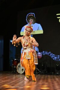 Raigarh: डॉ. मंजू ईलांग्बाम की मणिपुरी नृत्य प्रस्तुति में दिखा भाव, लय और नृत्य का मनोहारी संगम