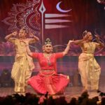 बिलासपुर की श्वेता नायक एंड ग्रुप ने कुचिपुड़ी नृत्य से मोहा दर्शकों का मन, ‘शिवशक्ति समर्पण’ में दिखा भगवान शिव के तांडव और माता पार्वती के लास्य का दिव्य संगम