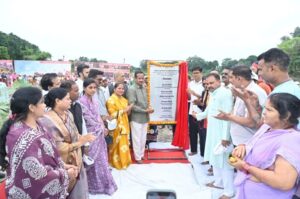 Raigarh: सेवा संकल्प अभियान में खर्राघाट में 29.99 करोड़ के विकास कार्यों का भूमिपूजन, वित्त मंत्री ओ.पी.चौधरी ने स्वच्छता अभियान में किया श्रमदान, केलो तट के स्थायी विकास के साथ 8.50 एकड़ में बनेगा ऑक्सीजोन